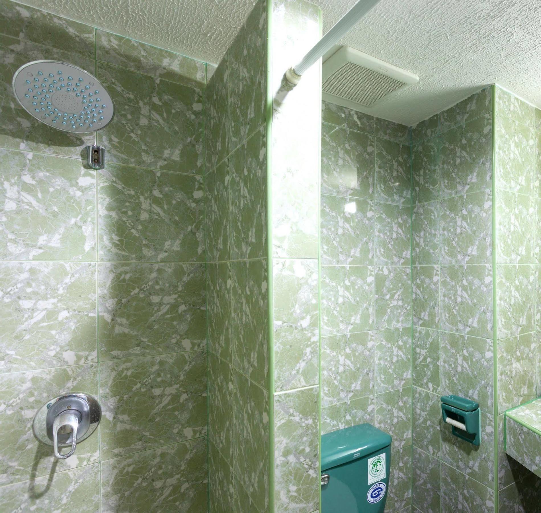 Simple Boutique Seabreeze Hotell Patong Exteriör bild
